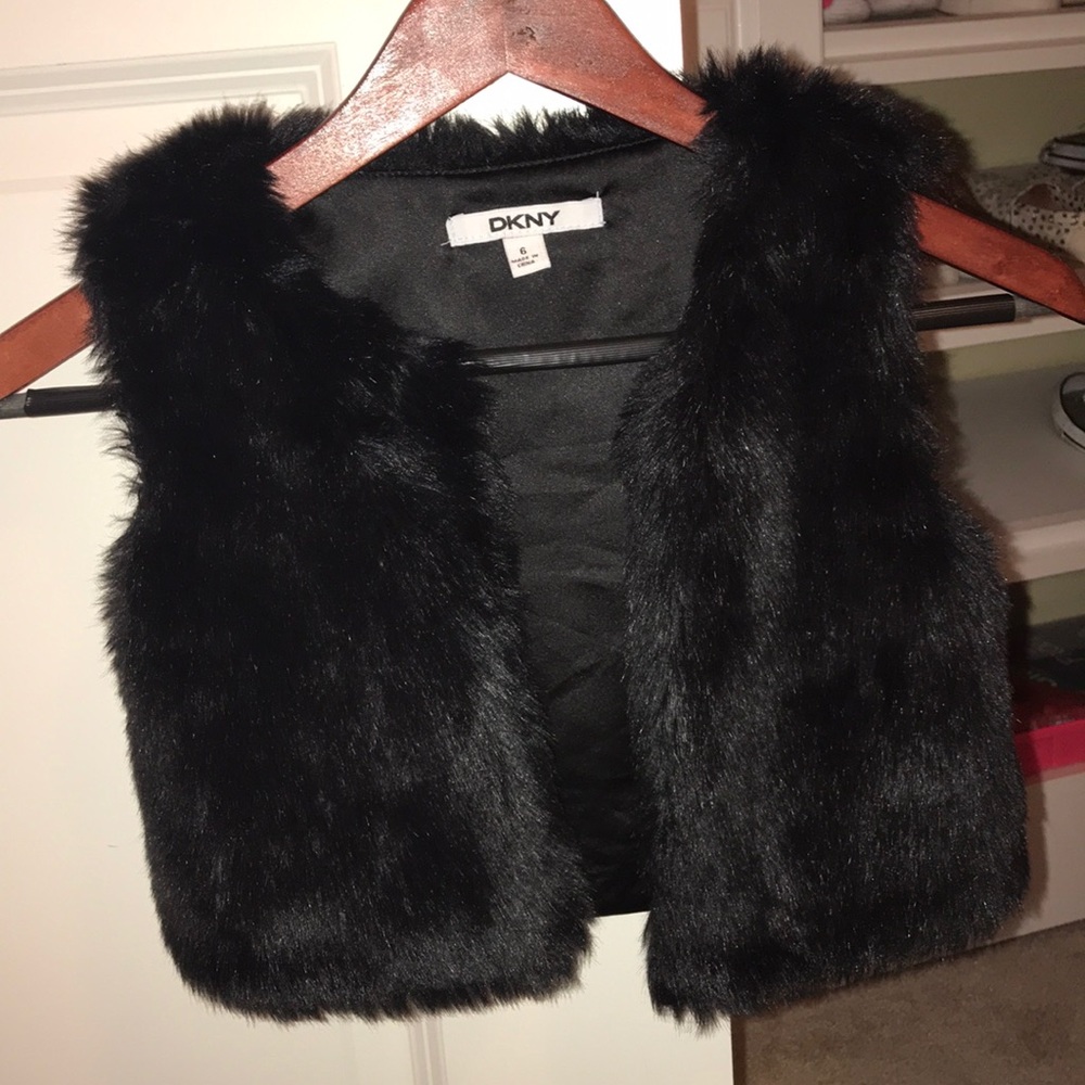 Girls black fur vest size 6